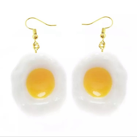 Jewelry - NEW Egg Food Earrings